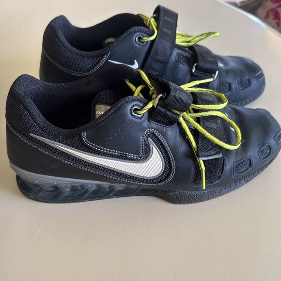 NIKE WEIGHTLIFTING SHOES - Picture 2 of 11
